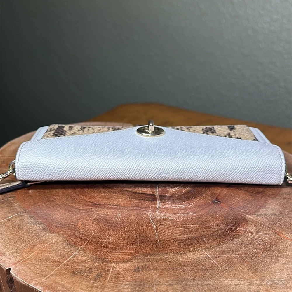 COACH Slim Turnlock Envelope Wallet With Chain - Picture 4 of 16